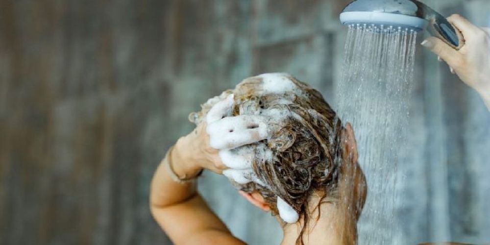 شستن مو بدون شامپو با آب خالی